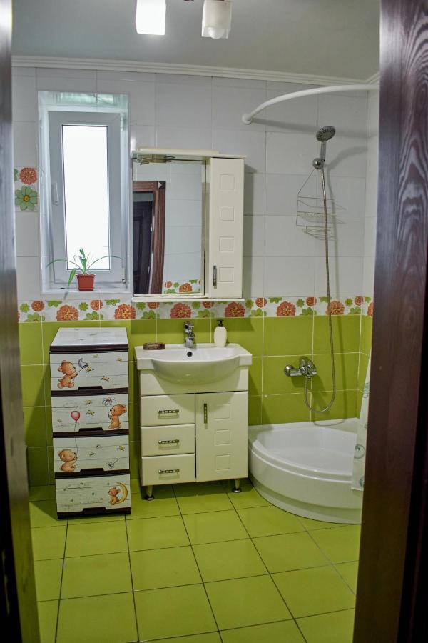 Vacation Home Lubov Kamjanets-Podilskyi Eksteriør billede
